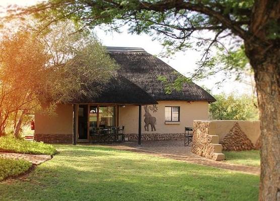 Ukutula Lion Lodge 1