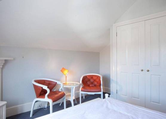 Lowena Cafe and Accommodation 1