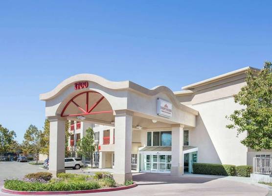 Hawthorn Suites by Wyndham Livermore 1