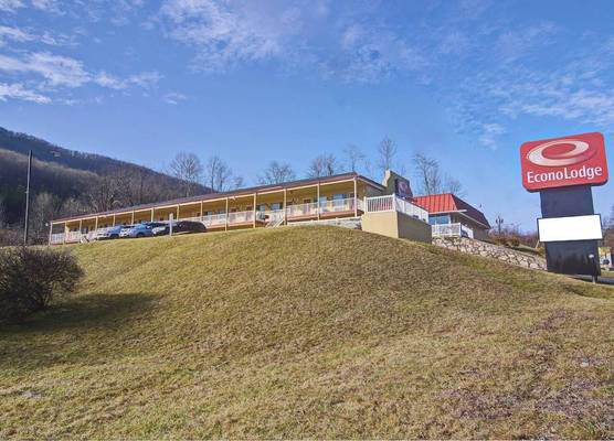 Econo Lodge Near Bluefield College 1