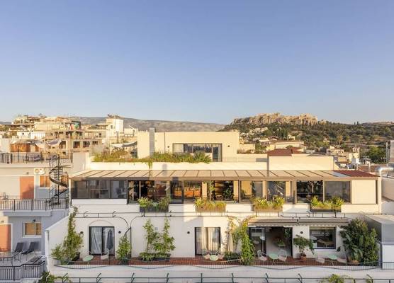 L'Avventura Athens 1
