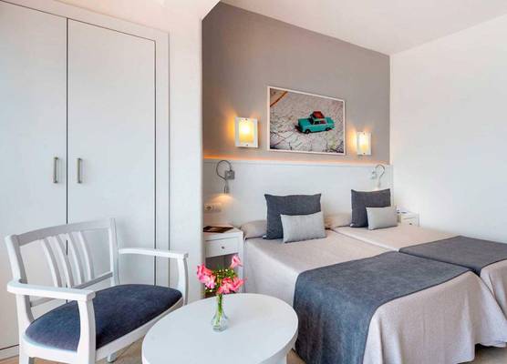 Hotel Cenit & Apts Sol y Viento 1