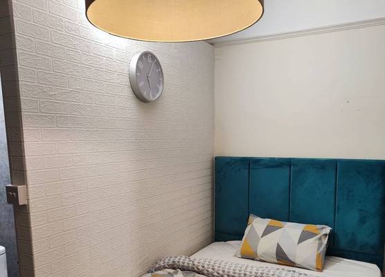 St Lucia women only lodge Leicester long stays 1