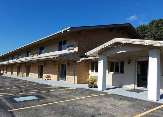 Knights Inn Franklin, PA 1