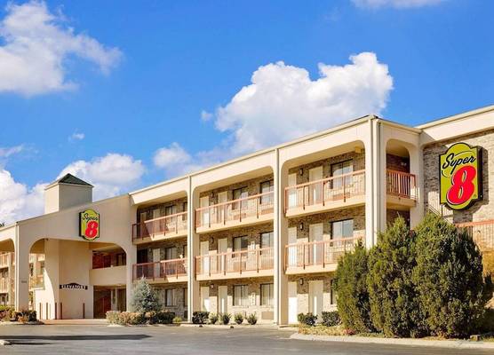 Super 8 by Wyndham Hermitage Nashville 1