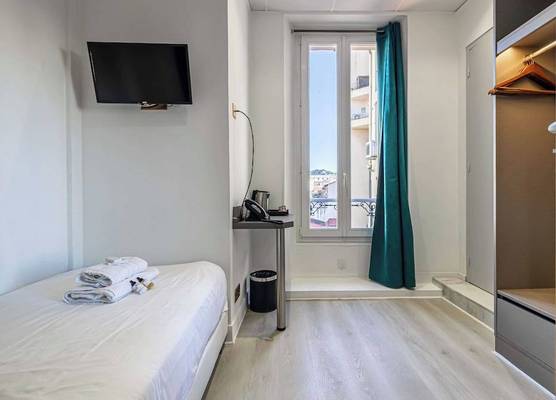 Hotel Avaton - Single Bedroom - Cannes Palais 1