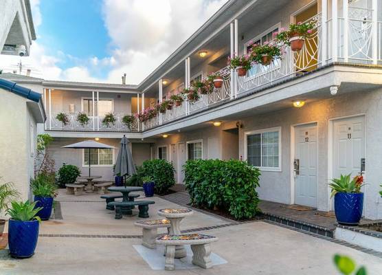 Ocean Park Inn 1