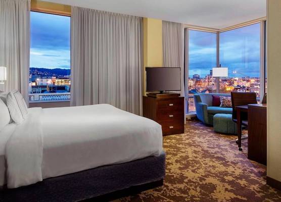Courtyard by Marriott Portland City Center 1