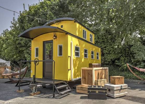 Tiny Digs - Hotel of Tiny Houses 1
