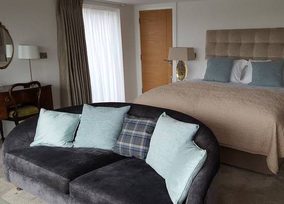 Peartree Hill 1