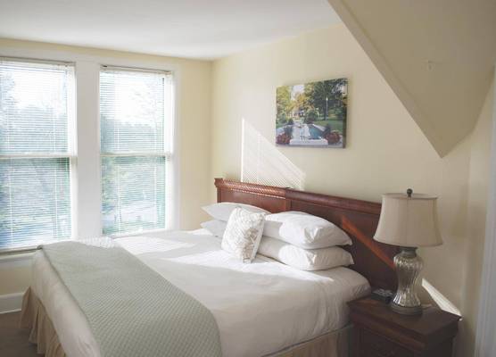 Anne's Washington Inn 1