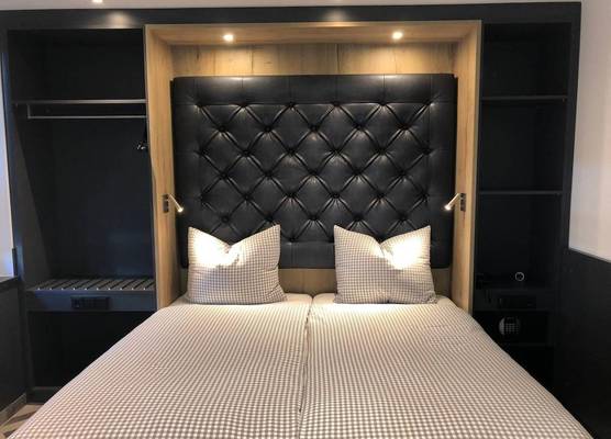 Munich Deluxe Hotel 1