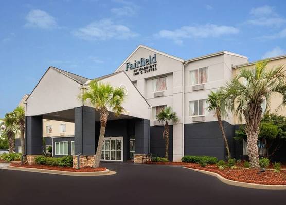 Fairfield Inn and Suites Gulfport / Biloxi 1