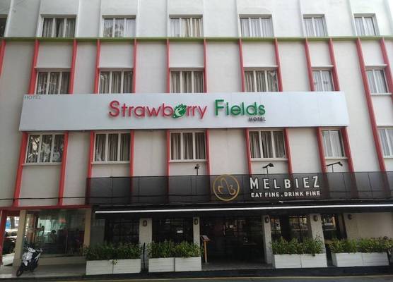 Hotel Strawberry Fields 1