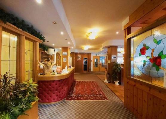 Albergo Scoiattolo Dolomites Experience 1