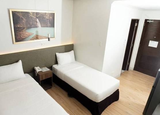 Madison Suites Mactan Cebu 1