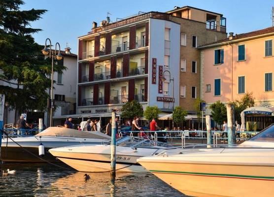 AMBRA HOTEL - The only 3 star central lakeside hotel in Iseo 1