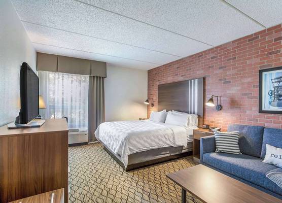 Burrstone Inn, an Ascend Collection Hotel 1