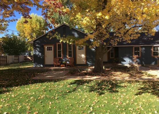 Eastside Guesthouse and Bivy 1
