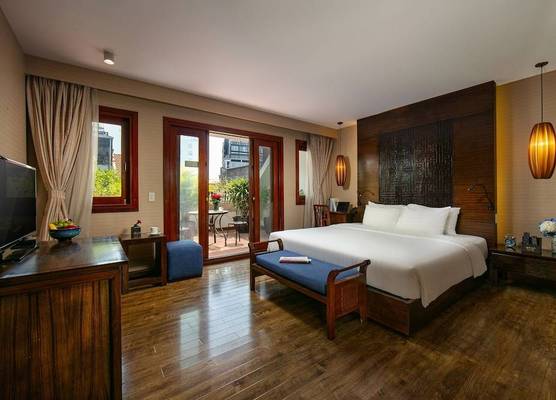 Oriental Suites Hotel & Spa 1