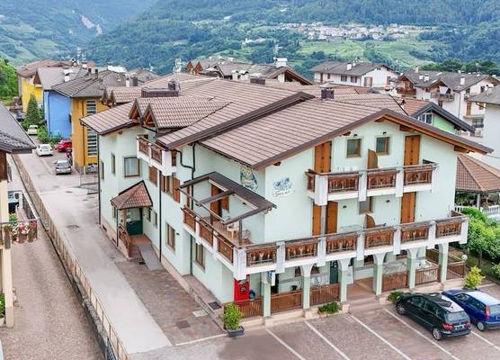 HC HOTEL GARNI ROOM AND APARTMENT 1