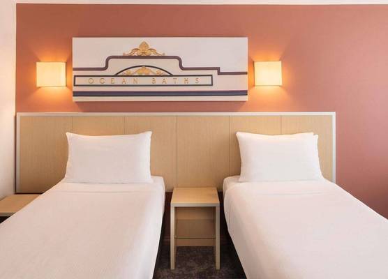 Mercure Newcastle 1