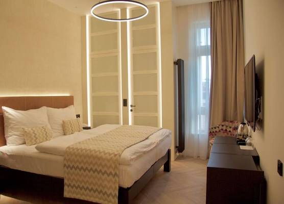 Chevron Hotel 1