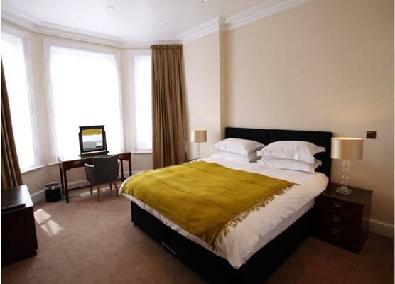 Glenlyn Guest House 1