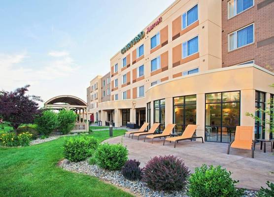Courtyard Louisville Northeast 1