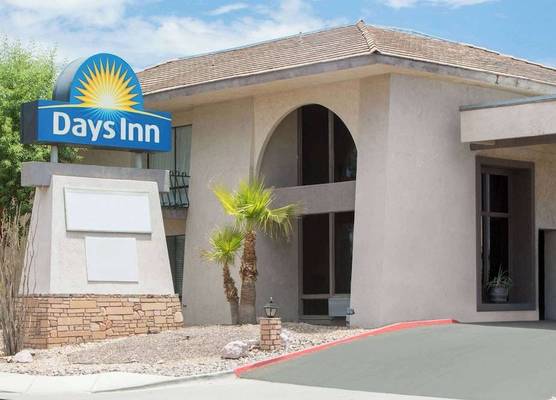 Days Inn by Wyndham Lake Havasu 1