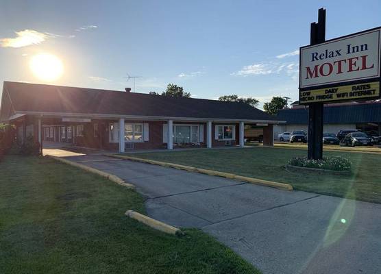 New Relax Inn Bridgeview 1