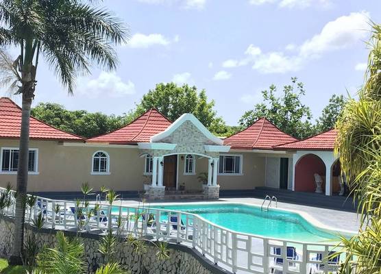 Gold Nugget Hotel 1