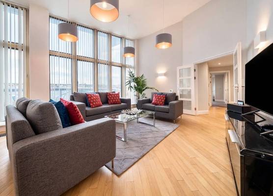 Roomspace Serviced Apartments - The Courtyard 1