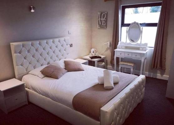 The R Inn Hotel 1
