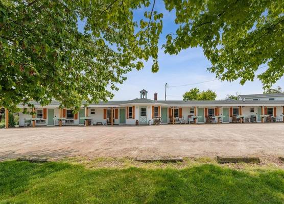 Sunset Acres Motel 1