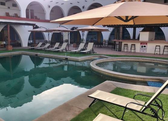 Hotel Hacienda Bugambilias La Paz 1