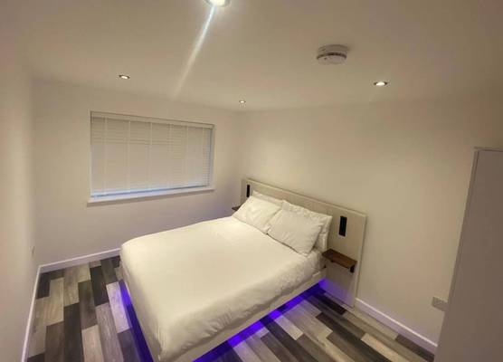 Stunning Truro 1-bed - Sleeps 2 & Parking 1