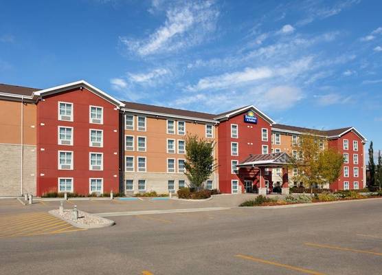 Days Inn & Suites by Wyndham Sherwood Park Edmonton 1