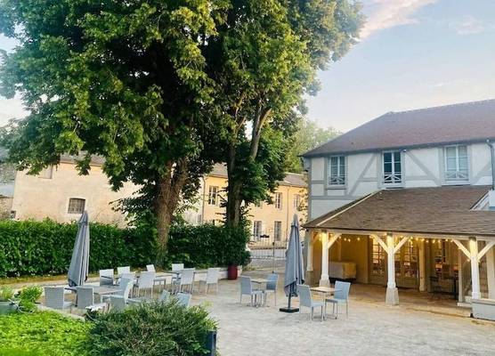 Hôtel du Cheval Blanc - Paris Marne La Vallée 1