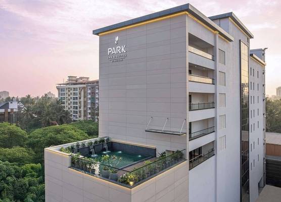 Park Inn & Suites by Radisson Thrissur East Fort 1