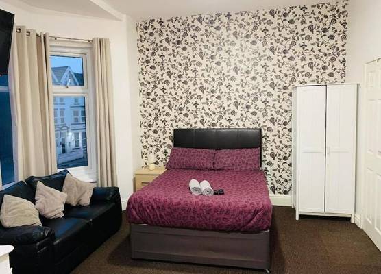 Aindale Hotel Blackpool 1