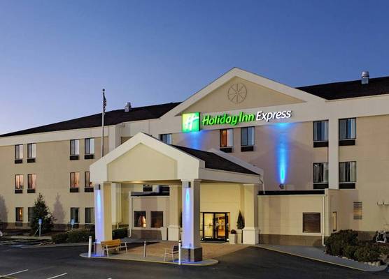 Holiday Inn Express METROPOLIS by IHG 1