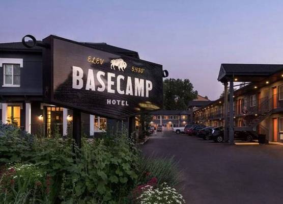 Basecamp Boulder 1