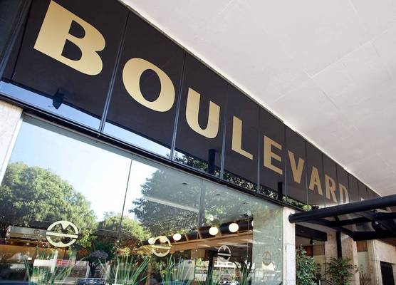 Boulevard Plaza 1