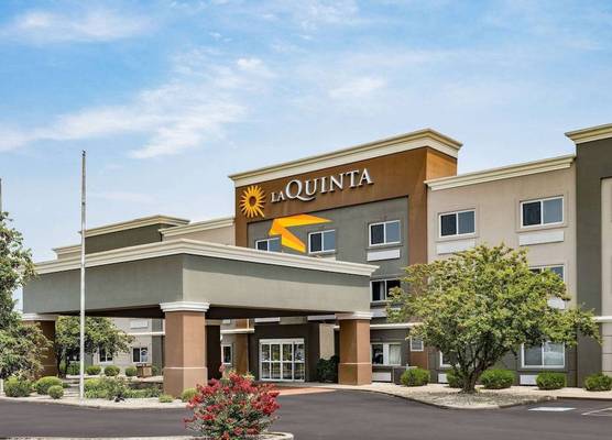 La Quinta by Wyndham Evansville 1
