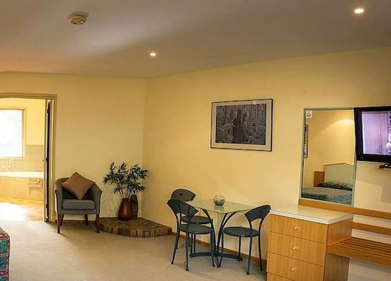 Pinnacle Holiday Lodge 1
