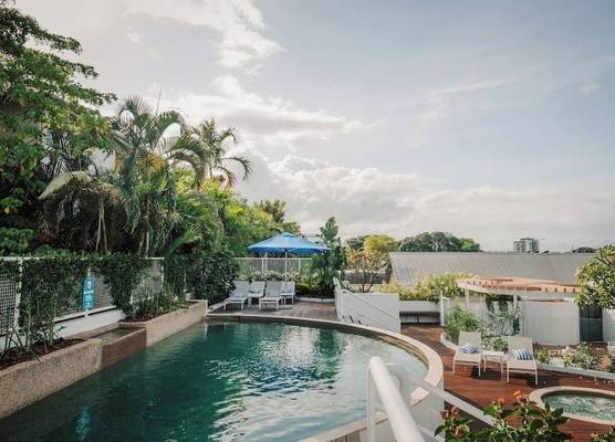 Alivio Hotel Cairns 1