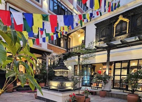 Central Courtyard - Heritage Hötel & Artisan Café 1