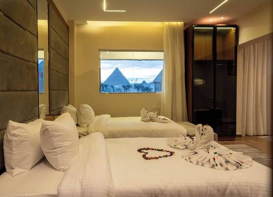 Tuya Pyramids Inn 1