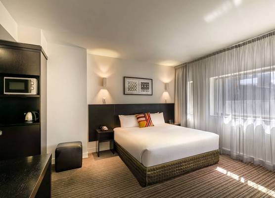 Causeway 353 Hotel 1